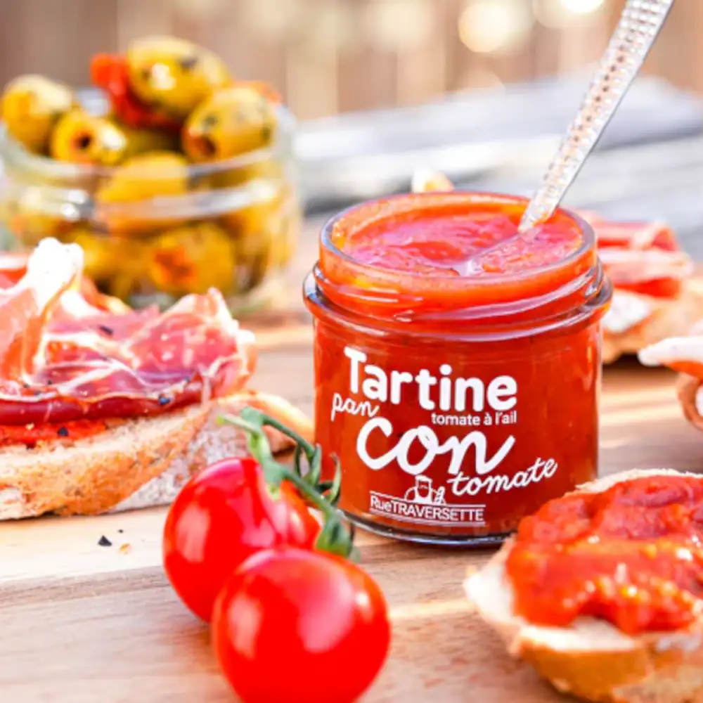 Tomato garlic breschetta style spread